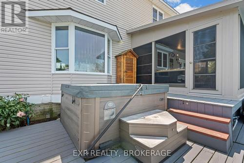 26 Boxen Harbour Lane, Frontenac Islands (Wolfe Island), ON - Outdoor With Exterior