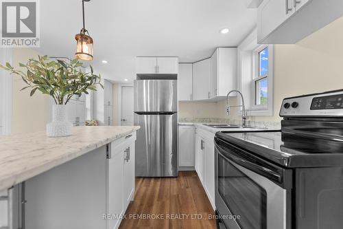 480 Blank Street, Pembroke, ON - Indoor Photo Showing Kitchen