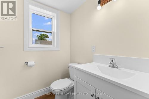 480 Blank Street, Pembroke, ON - Indoor Photo Showing Bathroom