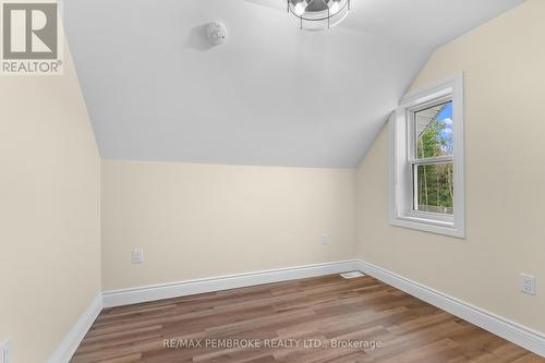 480 Blank Street, Pembroke, ON - Indoor Photo Showing Other Room