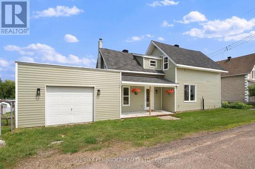 480 Blank Street, Pembroke, ON - Outdoor With Deck Patio Veranda