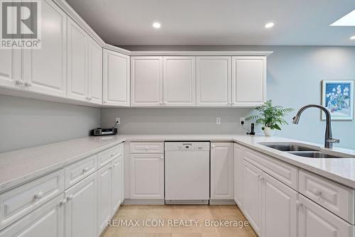 17 - 1151 Riverside Drive, London North (North O), ON - Indoor Photo Showing Kitchen With Double Sink