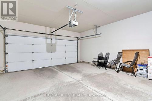 17 - 1151 Riverside Drive, London North (North O), ON - Indoor Photo Showing Garage