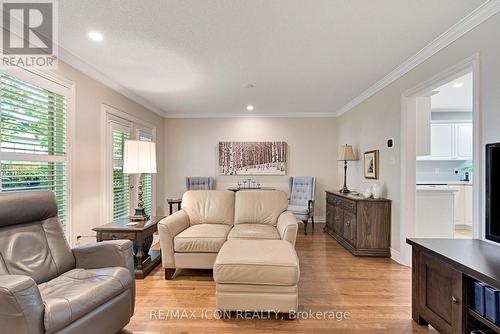 17 - 1151 Riverside Drive, London North (North O), ON - Indoor Photo Showing Living Room