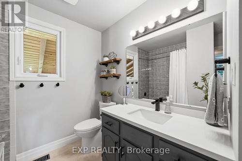 632 Hoover Place, Strathroy-Caradoc (Mount Brydges), ON - Indoor Photo Showing Bathroom