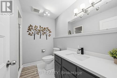 632 Hoover Place, Strathroy-Caradoc (Mount Brydges), ON - Indoor Photo Showing Bathroom