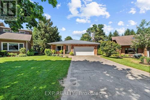 632 Hoover Place, Strathroy-Caradoc (Mount Brydges), ON - Outdoor With Deck Patio Veranda With Facade