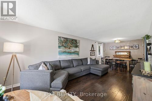 632 Hoover Place, Strathroy-Caradoc (Mount Brydges), ON - Indoor Photo Showing Living Room