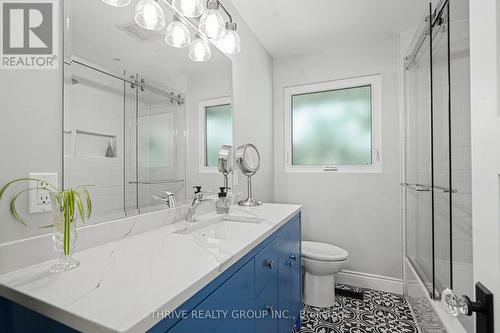 665 Kildare Road, London North (North P), ON - Indoor Photo Showing Bathroom