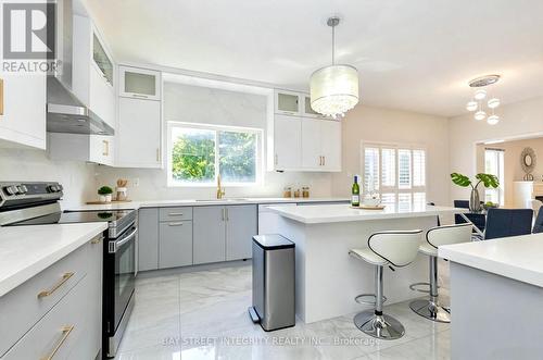 17 Weston Crescent, Ajax, ON - Indoor Photo Showing Kitchen With Stainless Steel Kitchen With Upgraded Kitchen