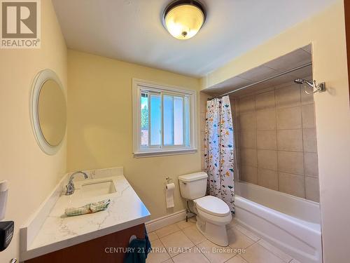 73 Stately Way, Markham, ON - Indoor Photo Showing Bathroom