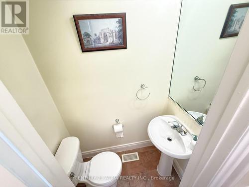 73 Stately Way, Markham, ON - Indoor Photo Showing Bathroom