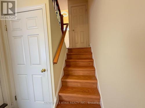 73 Stately Way, Markham, ON - Indoor Photo Showing Other Room