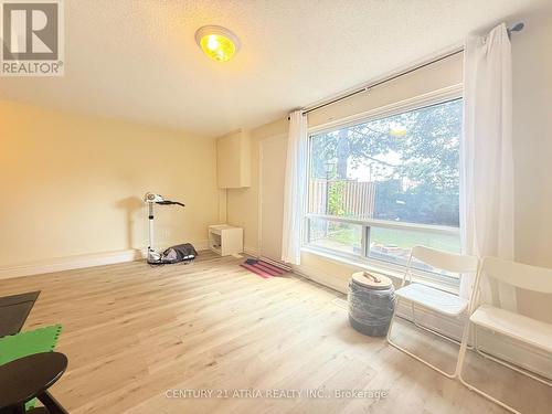 73 Stately Way, Markham, ON - Indoor
