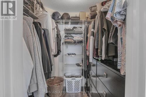 340 Livingstone Street W, Barrie, ON - Indoor With Storage