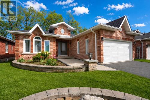 340 Livingstone Street W, Barrie, ON - Outdoor With Facade