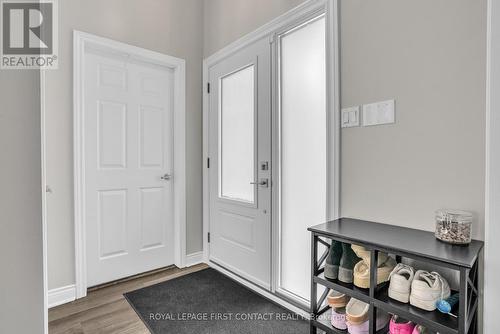 340 Livingstone Street W, Barrie, ON - Indoor Photo Showing Other Room