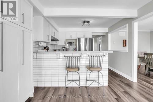 340 Livingstone Street W, Barrie, ON - Indoor Photo Showing Kitchen