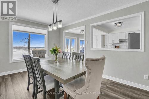 340 Livingstone Street W, Barrie, ON - Indoor Photo Showing Dining Room