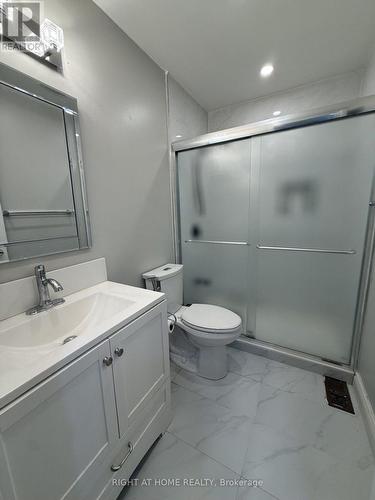 5986 Long Valley Road, Mississauga, ON - Indoor Photo Showing Bathroom