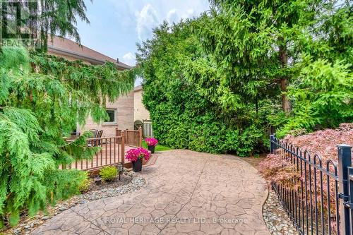 1451 Ravensmoor Crescent, Mississauga, ON - Outdoor