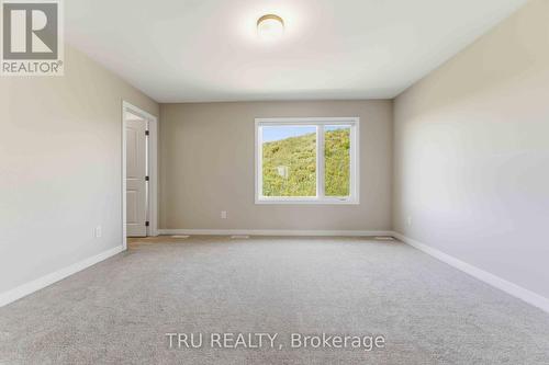 706 Expansion Road, Ottawa, ON - Indoor Photo Showing Other Room