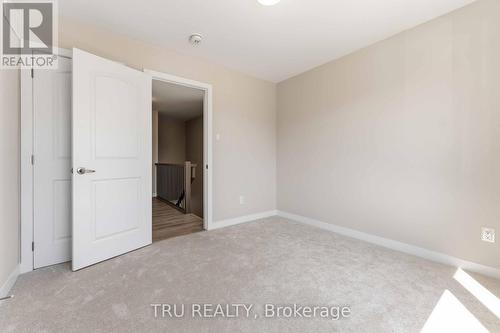 706 Expansion Road, Ottawa, ON - Indoor Photo Showing Other Room