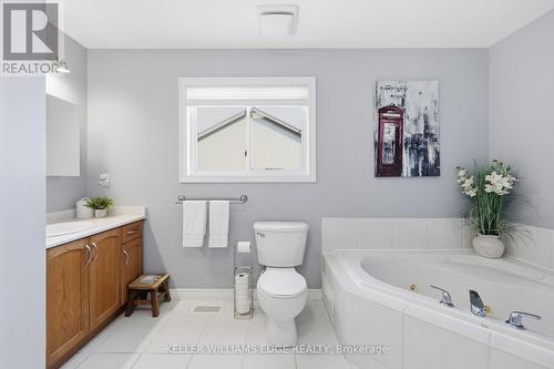 33 Jane Street, West Lincoln, ON - Indoor Photo Showing Bathroom