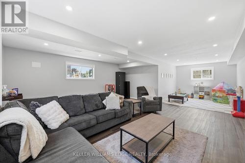 33 Jane Street, West Lincoln, ON - Indoor Photo Showing Living Room