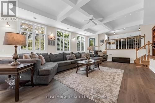 166 Lakeshore Road, St. Catharines (Vine/Linwell), ON - Indoor Photo Showing Living Room
