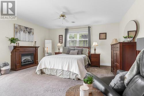 166 Lakeshore Road, St. Catharines (Vine/Linwell), ON - Indoor Photo Showing Bedroom