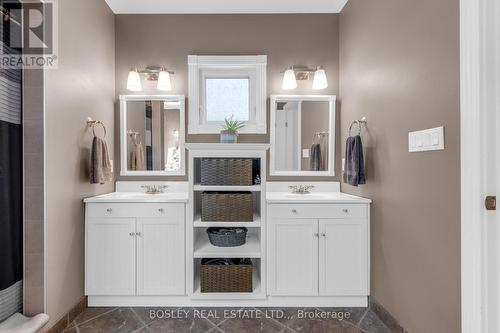 166 Lakeshore Road, St. Catharines (Vine/Linwell), ON - Indoor