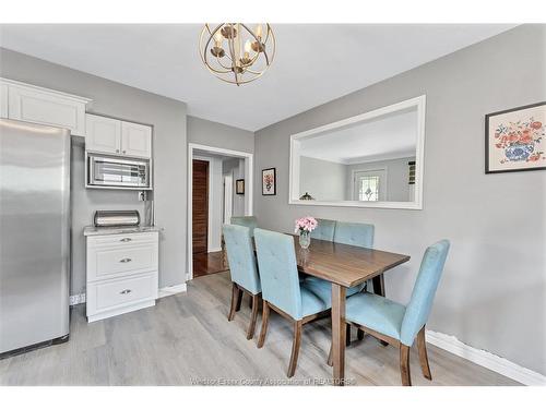 1721 Glendale, Windsor, ON - Indoor Photo Showing Dining Room