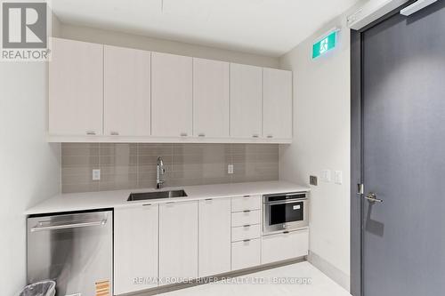 2321 - 2545 Simcoe Street N, Oshawa (Windfields), ON - Indoor Photo Showing Kitchen