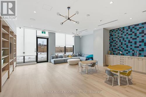 2321 - 2545 Simcoe Street N, Oshawa (Windfields), ON - Indoor