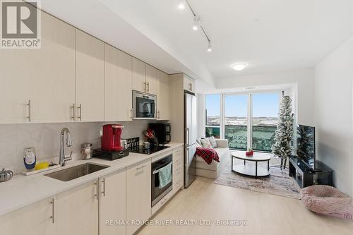 2321 - 2545 Simcoe Street N, Oshawa (Windfields), ON - Indoor Photo Showing Kitchen