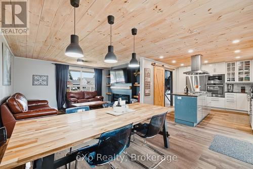 375 Victoria Street W, Southgate, ON - Indoor Photo Showing Dining Room