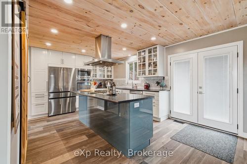375 Victoria Street W, Southgate, ON - Indoor Photo Showing Kitchen With Upgraded Kitchen