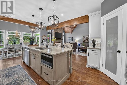 5 Ploughshare Court, Dysart Et Al (Dysart), ON - Indoor Photo Showing Kitchen With Double Sink With Upgraded Kitchen