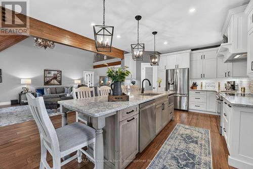 5 Ploughshare Court, Dysart Et Al (Dysart), ON - Indoor Photo Showing Kitchen With Upgraded Kitchen