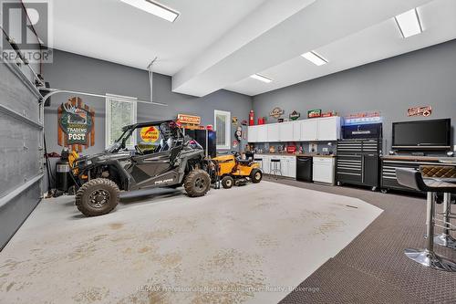 5 Ploughshare Court, Dysart Et Al (Dysart), ON - Indoor Photo Showing Garage