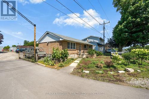 2300 Hwy 6 Highway, Hamilton, ON - Outdoor