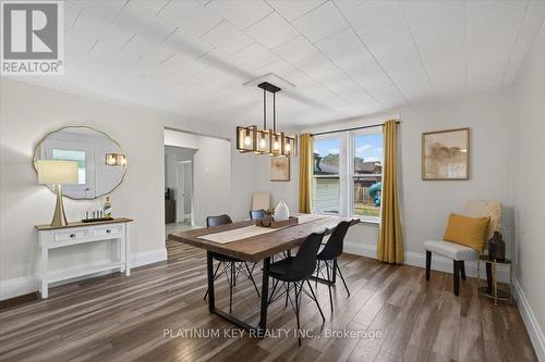 8624 Glendon Drive, Strathroy-Caradoc (Mount Brydges), ON - Indoor Photo Showing Dining Room