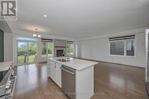 779 Ovation Grove, Ottawa, ON - Indoor Photo Showing Kitchen With Double Sink
