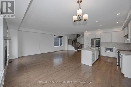 779 Ovation Grove, Ottawa, ON - Indoor Photo Showing Kitchen