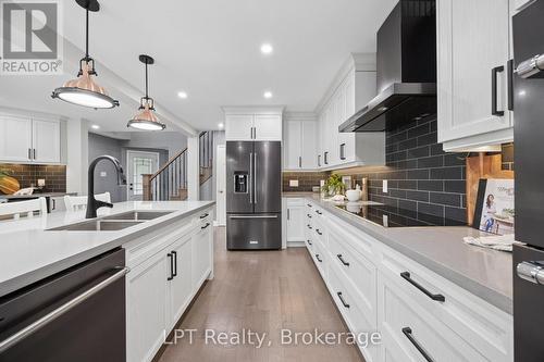 178 Sandringham Drive, Clarington (Courtice), ON - Indoor Photo Showing Kitchen With Double Sink With Upgraded Kitchen