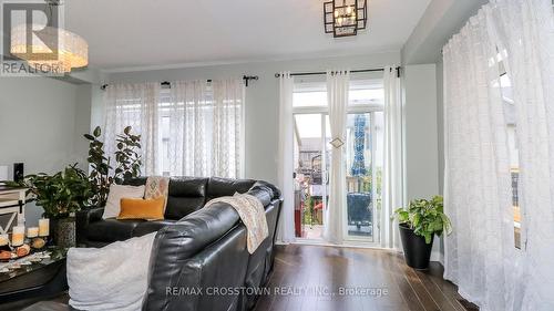 6 - 172 Parkinson Crescent, Orangeville, ON - Indoor Photo Showing Living Room