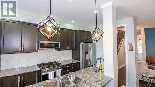 6 - 172 Parkinson Crescent, Orangeville, ON - Indoor Photo Showing Kitchen With Stainless Steel Kitchen With Upgraded Kitchen
