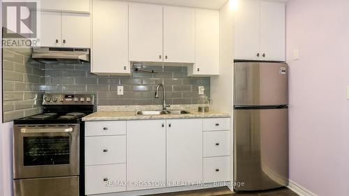 6 - 172 Parkinson Crescent, Orangeville, ON - Indoor Photo Showing Kitchen With Stainless Steel Kitchen With Double Sink With Upgraded Kitchen