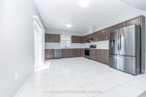 184 Bethune Avenue, Welland, ON - Indoor Photo Showing Kitchen